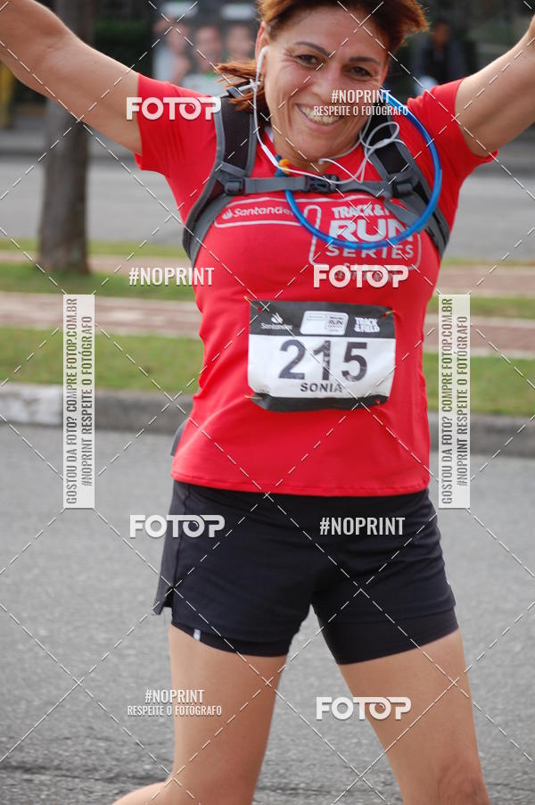 Compre as suas fotos do eventoSantander Track&Field Run Series - Cidade Center Norte no Fotop