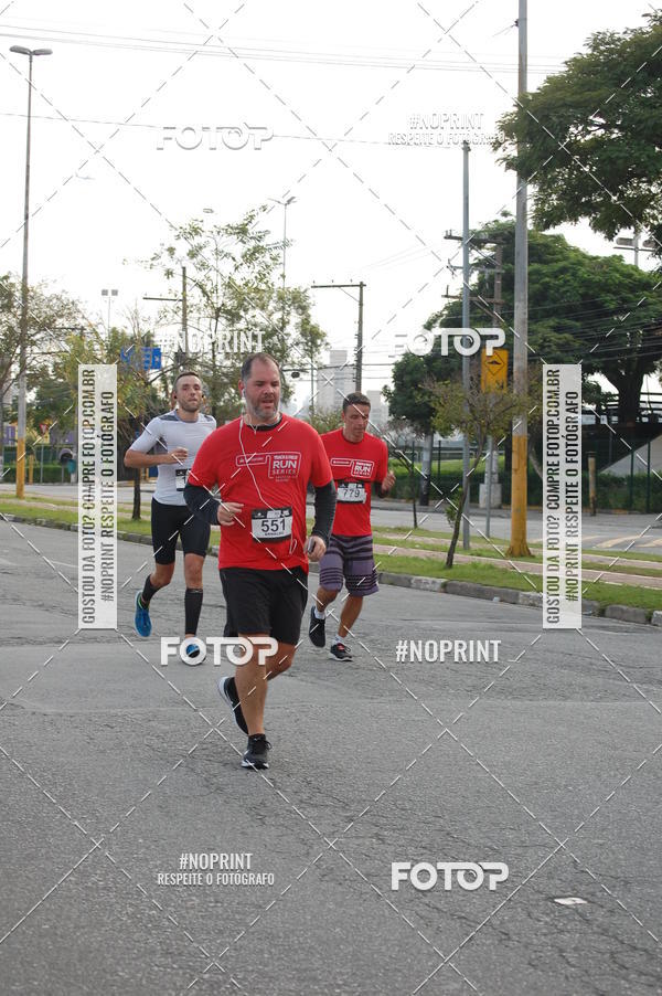 Compre as suas fotos do eventoSantander Track&Field Run Series - Cidade Center Norte no Fotop