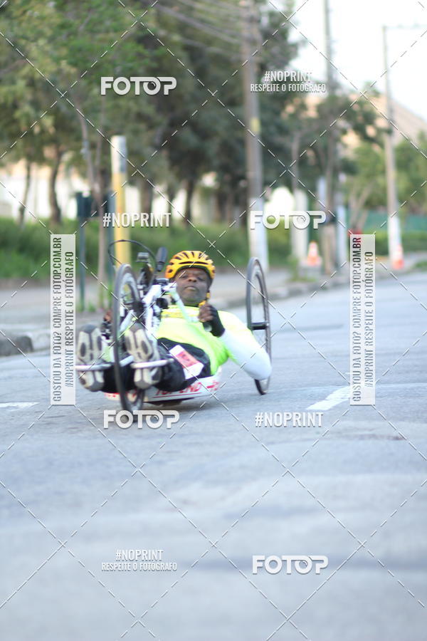 Buy your photos of the eventSantander Track&Field Run Series - Cidade Center Norte on Fotop