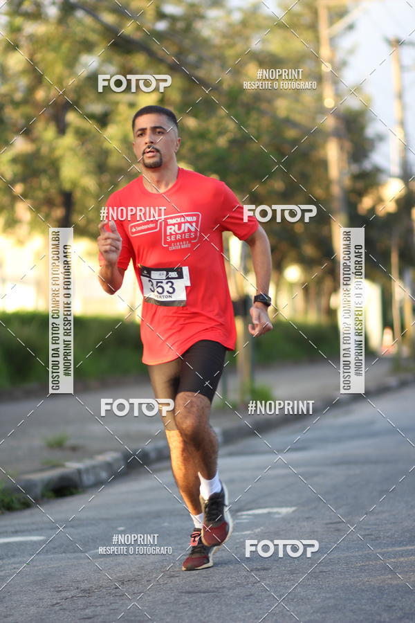 Buy your photos of the eventSantander Track&Field Run Series - Cidade Center Norte on Fotop