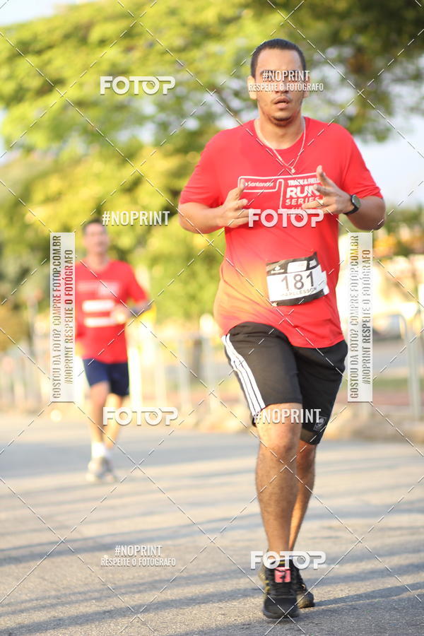 Buy your photos of the eventSantander Track&Field Run Series - Cidade Center Norte on Fotop