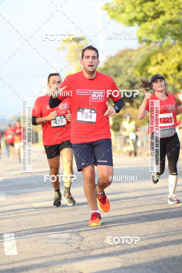 Buy your photos of the eventSantander Track&Field Run Series - Cidade Center Norte on Fotop