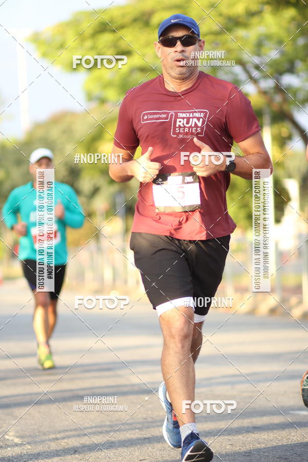 Buy your photos of the eventSantander Track&Field Run Series - Cidade Center Norte on Fotop