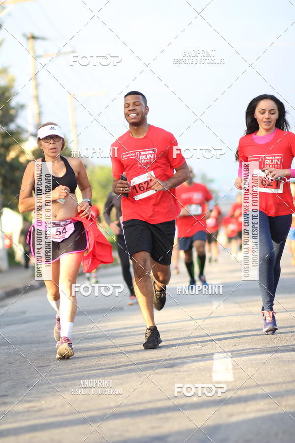 Buy your photos of the eventSantander Track&Field Run Series - Cidade Center Norte on Fotop