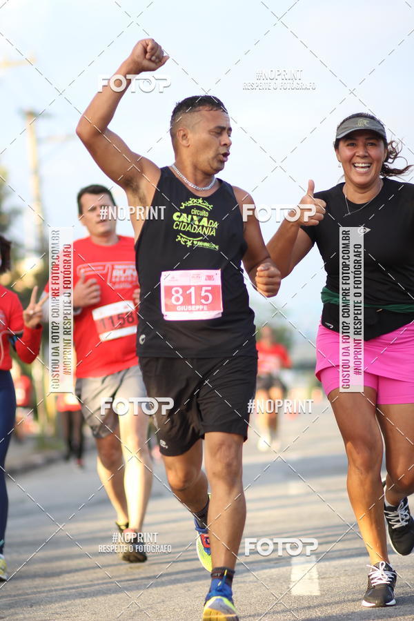 Achetez vos photos de l'vnementSantander Track&Field Run Series - Cidade Center Norte sur Fotop