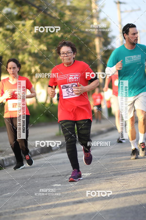 Achetez vos photos de l'vnementSantander Track&Field Run Series - Cidade Center Norte sur Fotop