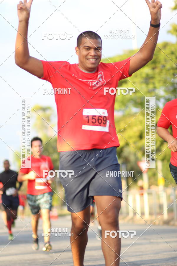 Achetez vos photos de l'vnementSantander Track&Field Run Series - Cidade Center Norte sur Fotop