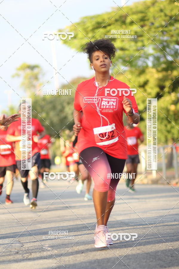 Buy your photos of the eventSantander Track&Field Run Series - Cidade Center Norte on Fotop