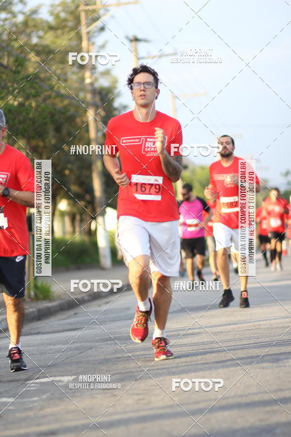 Compra tus fotos del eventoSantander Track&Field Run Series - Cidade Center Norte En Fotop