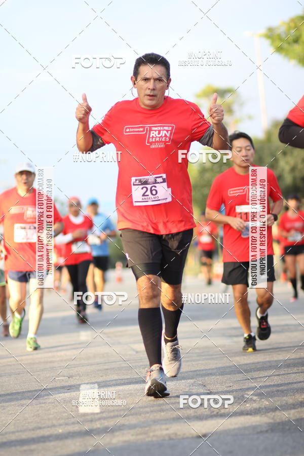 Compra tus fotos del eventoSantander Track&Field Run Series - Cidade Center Norte En Fotop