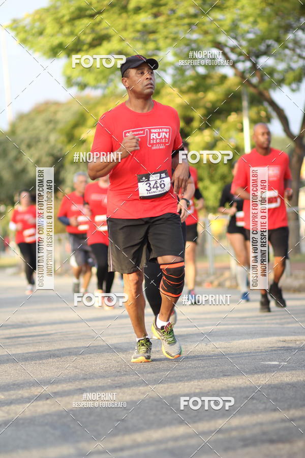 Compre suas fotos do eventoSantander Track&Field Run Series - Cidade Center Norte no Fotop