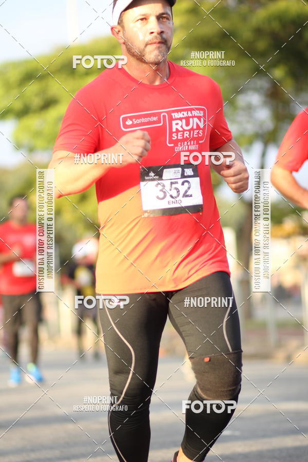 Compra tus fotos del eventoSantander Track&Field Run Series - Cidade Center Norte En Fotop