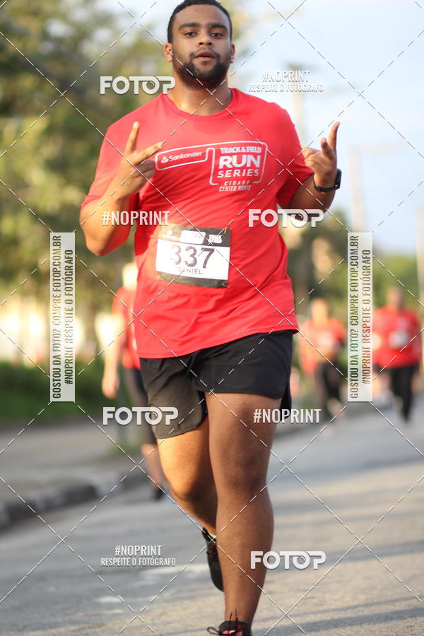 Compra tus fotos del eventoSantander Track&Field Run Series - Cidade Center Norte En Fotop