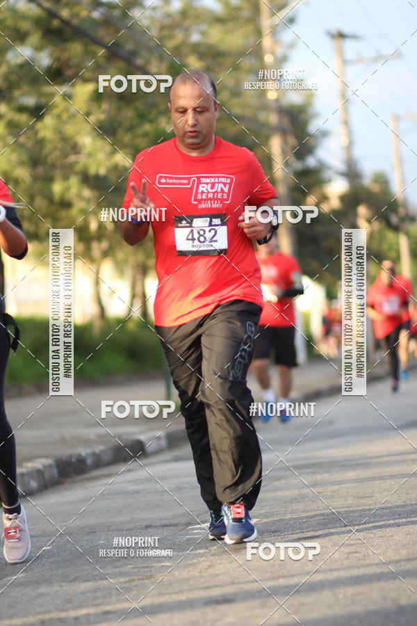 Compra tus fotos del eventoSantander Track&Field Run Series - Cidade Center Norte En Fotop