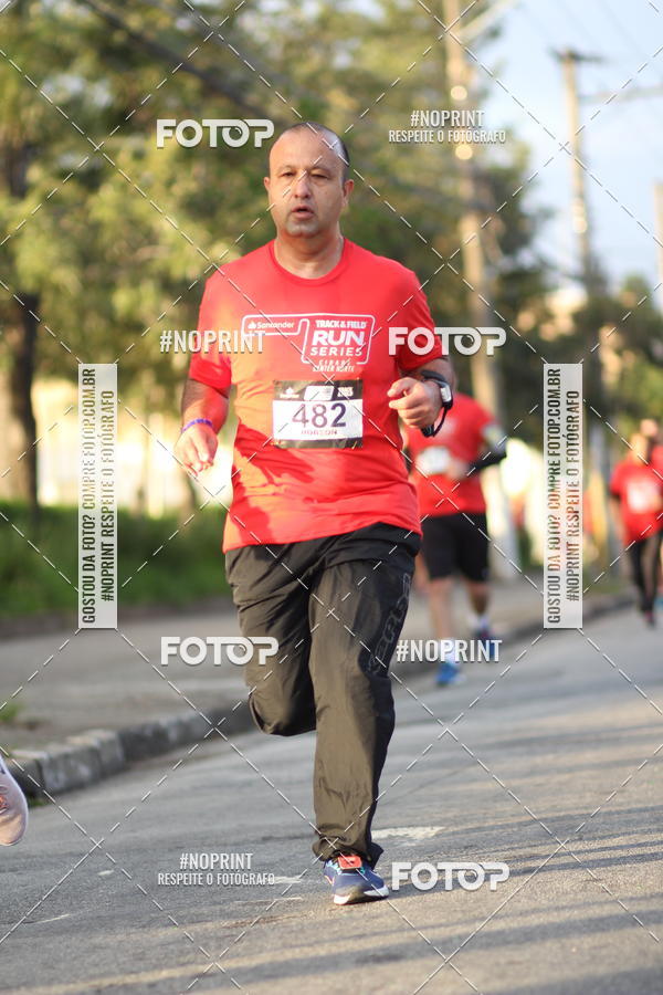 Compra tus fotos del eventoSantander Track&Field Run Series - Cidade Center Norte En Fotop