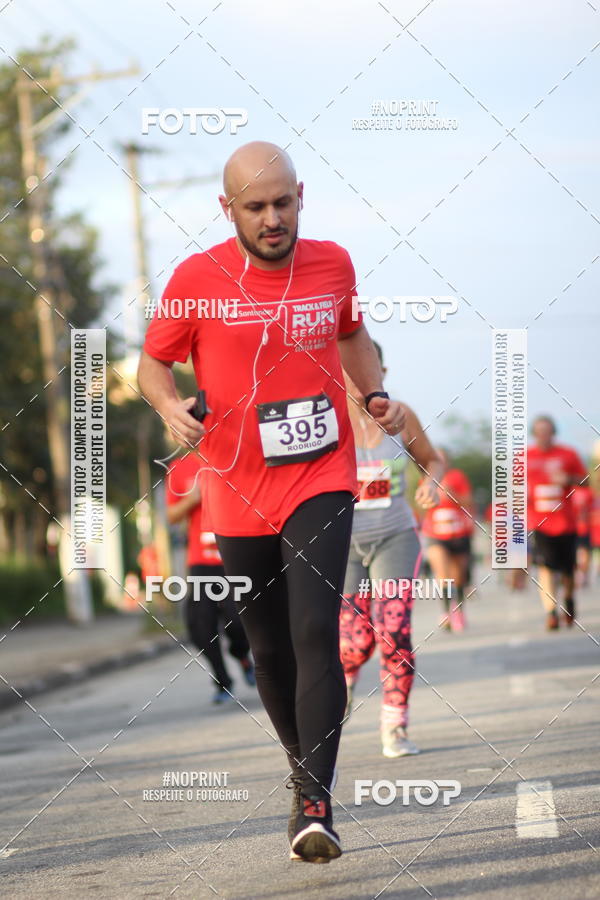 Buy your photos of the eventSantander Track&Field Run Series - Cidade Center Norte on Fotop