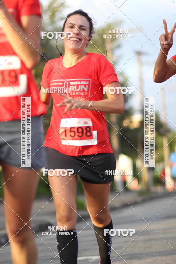 Compre as suas fotos do eventoSantander Track&Field Run Series - Cidade Center Norte no Fotop
