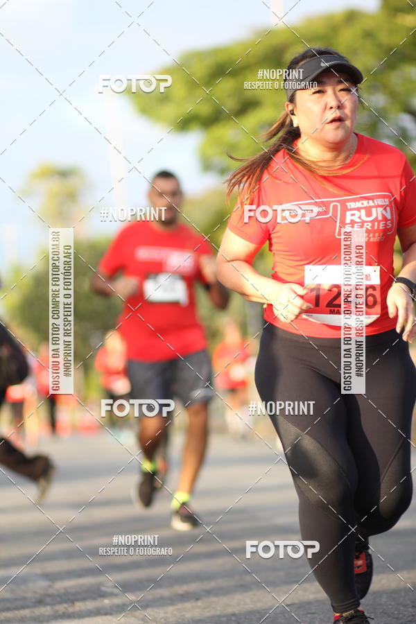 Compre as suas fotos do eventoSantander Track&Field Run Series - Cidade Center Norte no Fotop