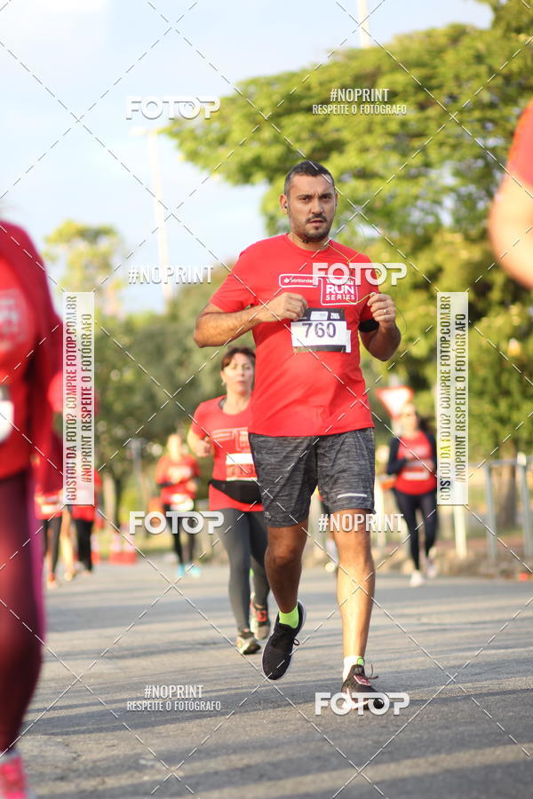Compre as suas fotos do eventoSantander Track&Field Run Series - Cidade Center Norte no Fotop