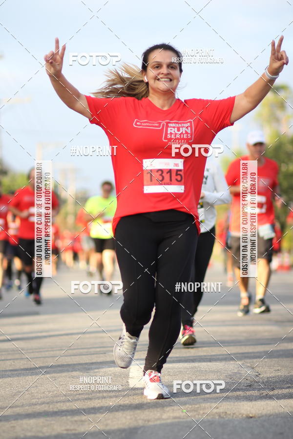 Compre as suas fotos do eventoSantander Track&Field Run Series - Cidade Center Norte no Fotop