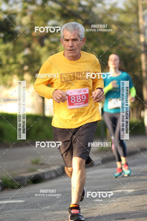 Compre as suas fotos do eventoSantander Track&Field Run Series - Cidade Center Norte no Fotop