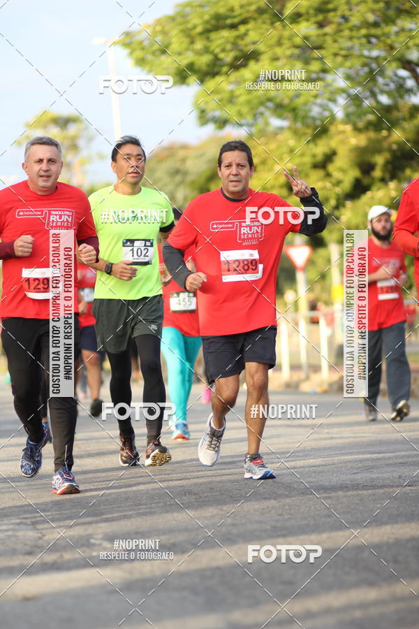 Buy your photos of the eventSantander Track&Field Run Series - Cidade Center Norte on Fotop