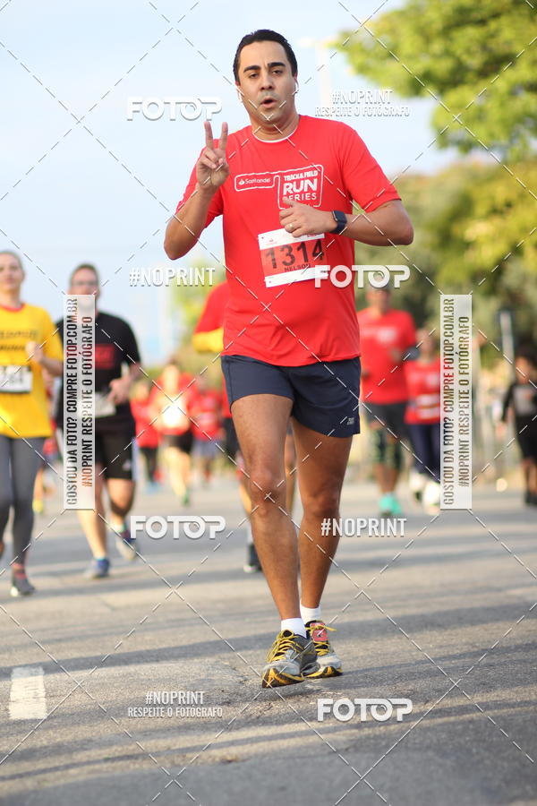 Buy your photos of the eventSantander Track&Field Run Series - Cidade Center Norte on Fotop