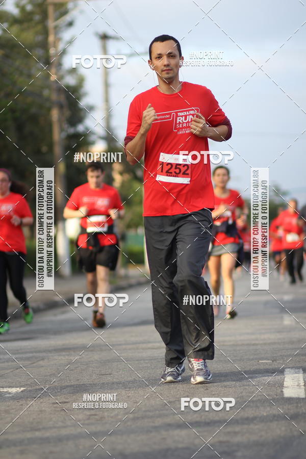 Buy your photos of the eventSantander Track&Field Run Series - Cidade Center Norte on Fotop