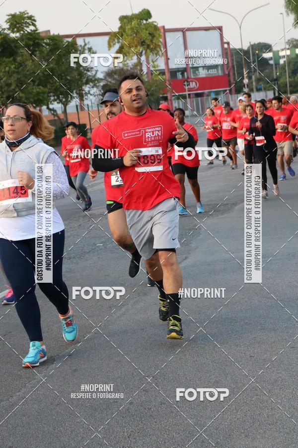 Buy your photos of the eventSantander Track&Field Run Series - Cidade Center Norte on Fotop