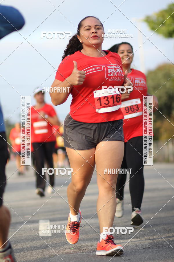 Compre suas fotos do eventoSantander Track&Field Run Series - Cidade Center Norte no Fotop