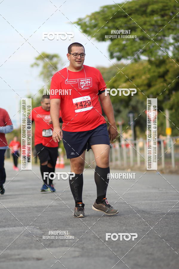 Achetez vos photos de l'vnementSantander Track&Field Run Series - Cidade Center Norte sur Fotop