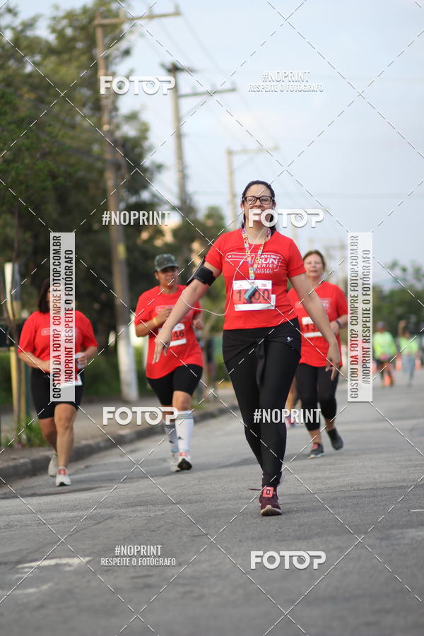 Achetez vos photos de l'vnementSantander Track&Field Run Series - Cidade Center Norte sur Fotop
