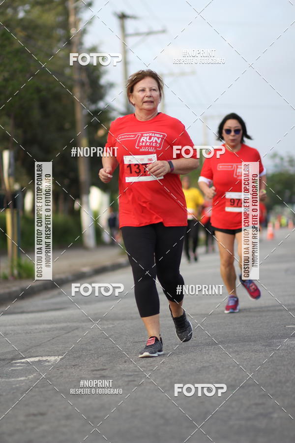 Achetez vos photos de l'vnementSantander Track&Field Run Series - Cidade Center Norte sur Fotop
