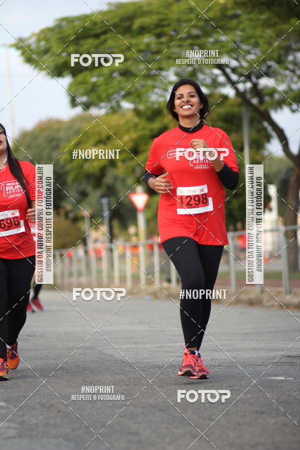Achetez vos photos de l'vnementSantander Track&Field Run Series - Cidade Center Norte sur Fotop