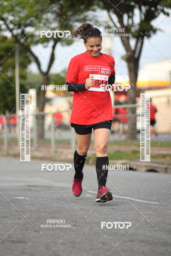 Achetez vos photos de l'vnementSantander Track&Field Run Series - Cidade Center Norte sur Fotop
