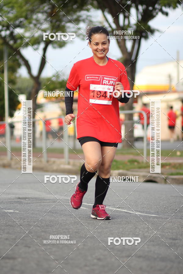 Achetez vos photos de l'vnementSantander Track&Field Run Series - Cidade Center Norte sur Fotop