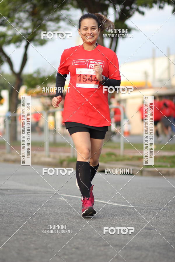 Achetez vos photos de l'vnementSantander Track&Field Run Series - Cidade Center Norte sur Fotop