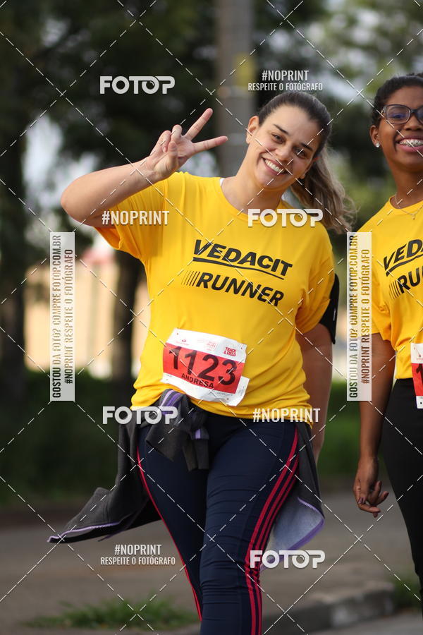 Achetez vos photos de l'vnementSantander Track&Field Run Series - Cidade Center Norte sur Fotop