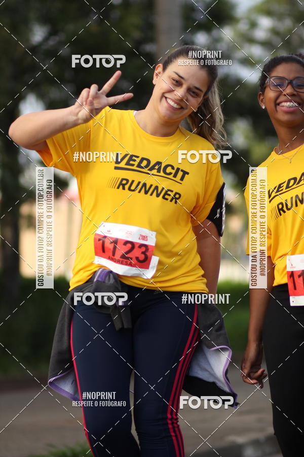 Compre as suas fotos do eventoSantander Track&Field Run Series - Cidade Center Norte no Fotop