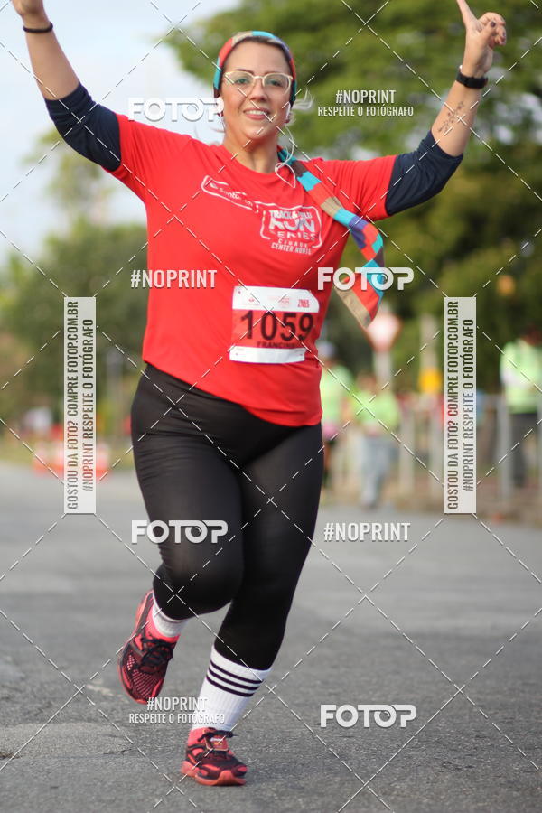 Compre as suas fotos do eventoSantander Track&Field Run Series - Cidade Center Norte no Fotop