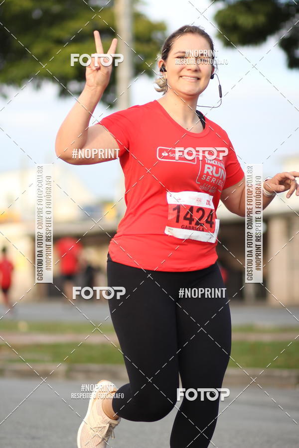 Compre as suas fotos do eventoSantander Track&Field Run Series - Cidade Center Norte no Fotop