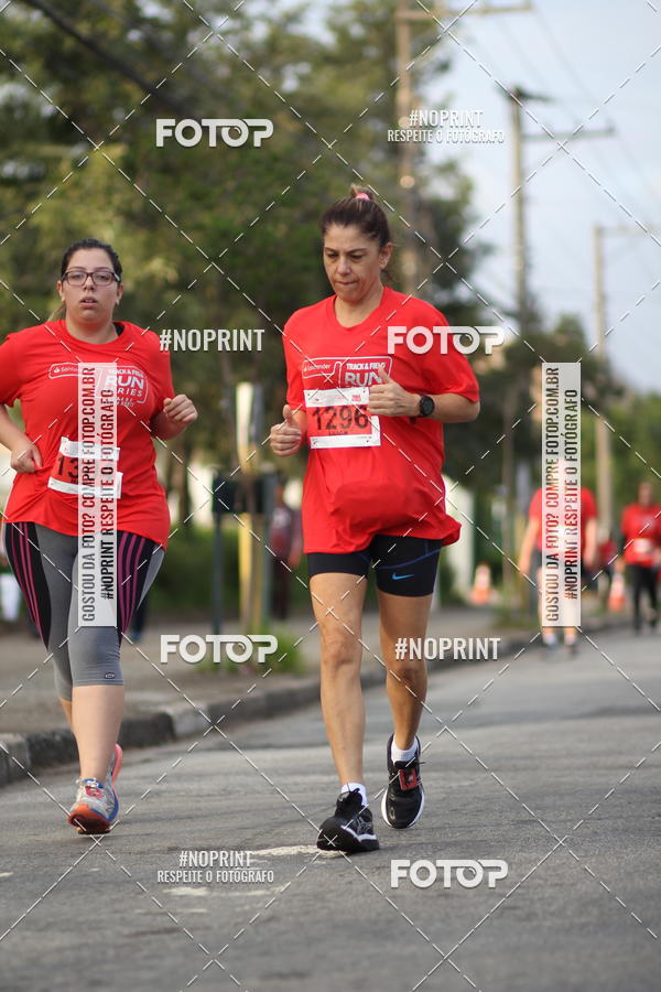 Compre as suas fotos do eventoSantander Track&Field Run Series - Cidade Center Norte no Fotop