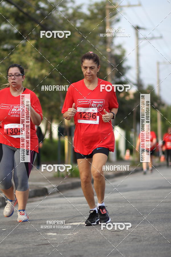 Compre as suas fotos do eventoSantander Track&Field Run Series - Cidade Center Norte no Fotop