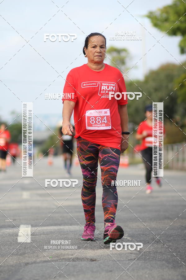 Compre as suas fotos do eventoSantander Track&Field Run Series - Cidade Center Norte no Fotop