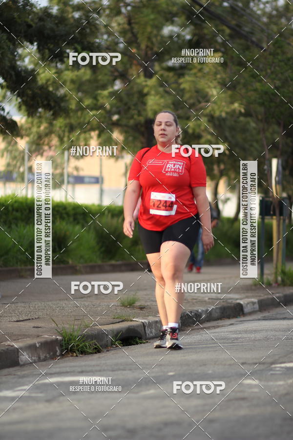Compre as suas fotos do eventoSantander Track&Field Run Series - Cidade Center Norte no Fotop