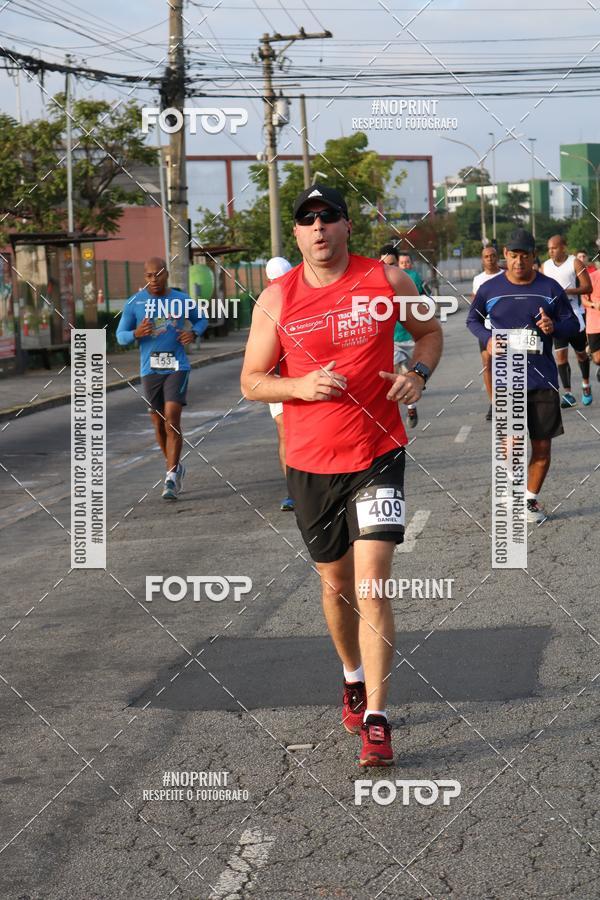 Achetez vos photos de l'vnementSantander Track&Field Run Series - Cidade Center Norte sur Fotop