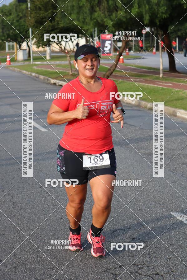 Achetez vos photos de l'vnementSantander Track&Field Run Series - Cidade Center Norte sur Fotop