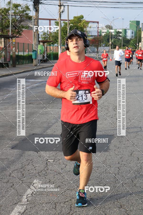 Achetez vos photos de l'vnementSantander Track&Field Run Series - Cidade Center Norte sur Fotop