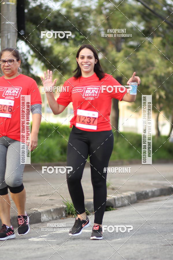 Compre suas fotos do eventoSantander Track&Field Run Series - Cidade Center Norte no Fotop