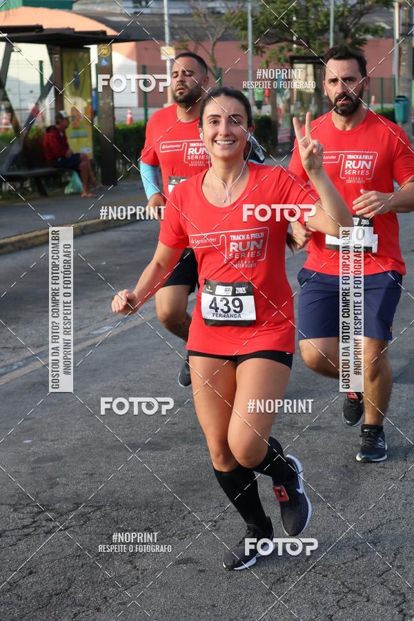 Achetez vos photos de l'vnementSantander Track&Field Run Series - Cidade Center Norte sur Fotop